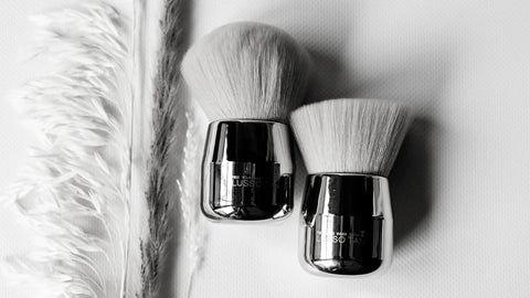 The Brush Method - Lusso Tan