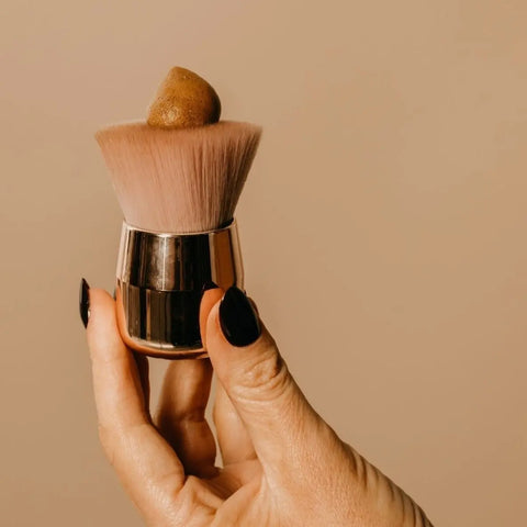 The Sculpted Vegan Sunless Tanning Hand & Face Brush