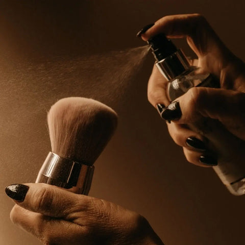 The Sculpted Vegan Sunless Tanning Mist Brush