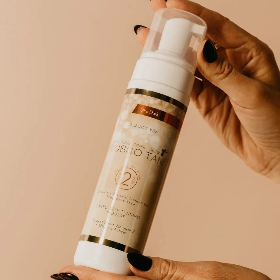 The Sculpted Vegan Tinted Self Tanning Mousse Ultra Dark